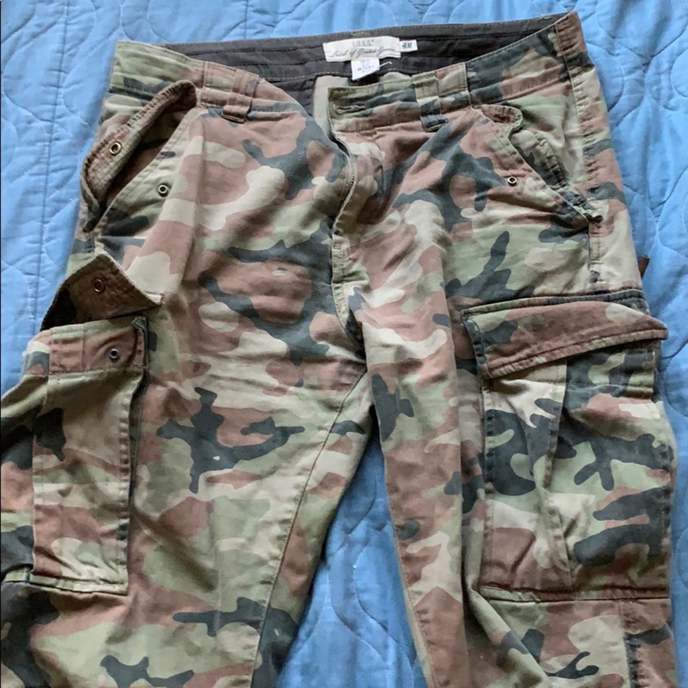 Army fatigue cargo pants (men’s)